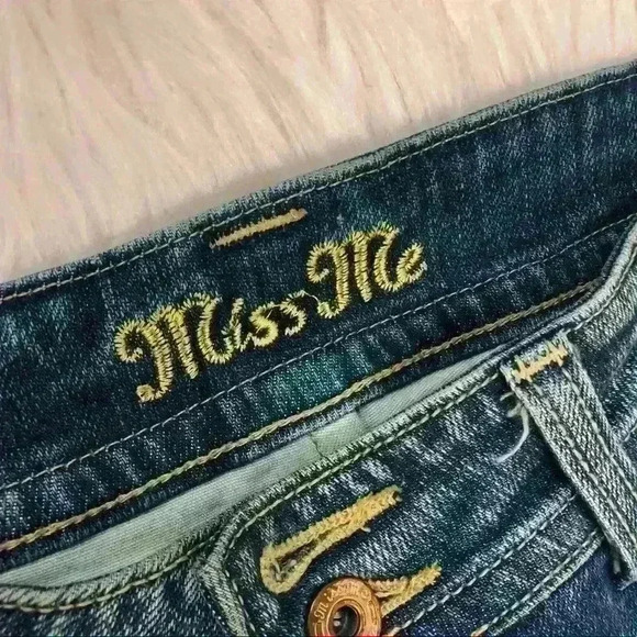 Miss Me Camo Accent Size 30” Waist Jeans - Picture 5 of 11